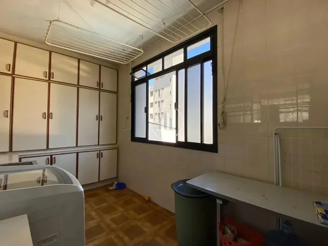 Imagem 15: Casa 5 Quartos com 2 Suítes e 395M² - Centro