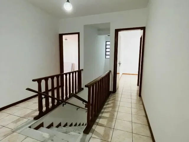Imagem 9: Casa 5 Quartos com 2 Suítes e 395M² - Centro