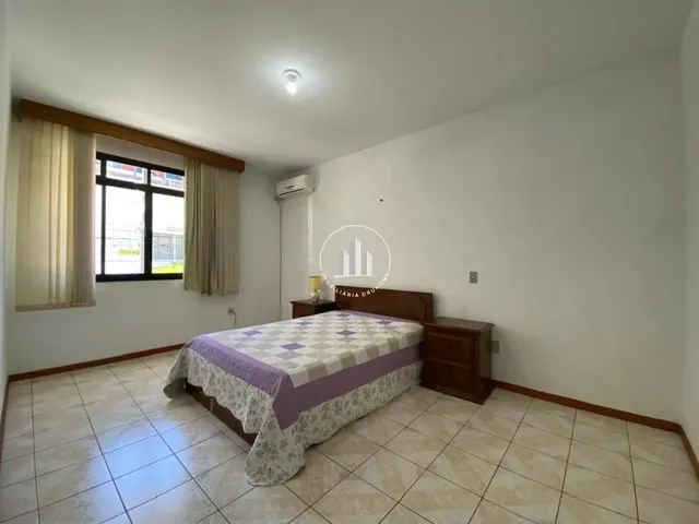 Imagem 8: Casa 5 Quartos com 2 Suítes e 395M² - Centro