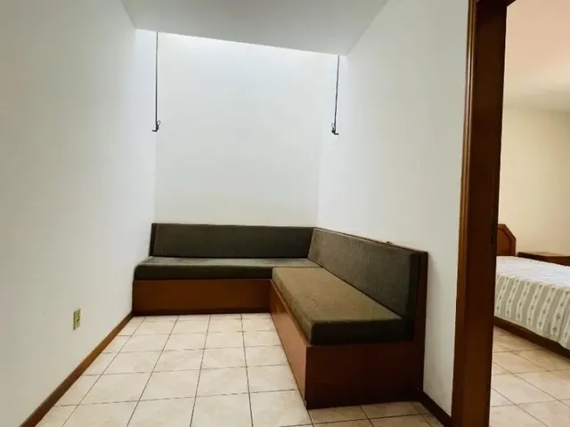 Imagem 3: Casa 5 Quartos com 2 Suítes e 395M² - Centro