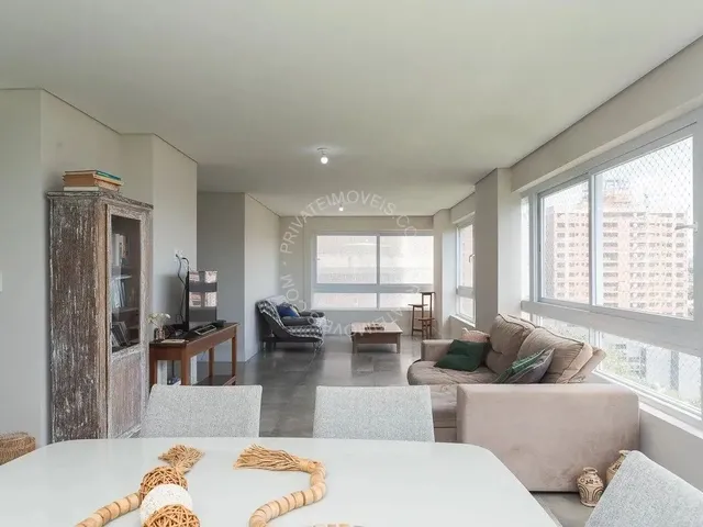 Imagem 3: Apartamento Mobiliado para Alugar no Rio Branco com 4 Quartos (3 Suítes