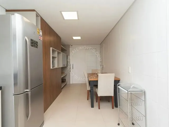 Imagem 14: Apartamento Mobiliado para Alugar no Rio Branco com 4 Quartos (3 Suítes