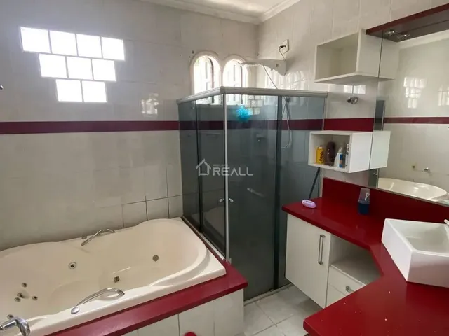 Imagem 3: Bosque, Casa com 3 Quartos (Suítes 2) + Hidromassagem + 3 Closets