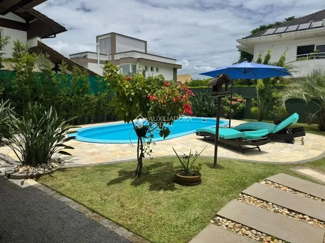 Imagem: Linda Casa Disponível em Jurerê Internacional