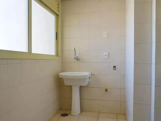 Imagem 2: Apartamento com Sacada e Churrasqueira, 2 Dormitórios, 1 Suíte e 1 Vaga