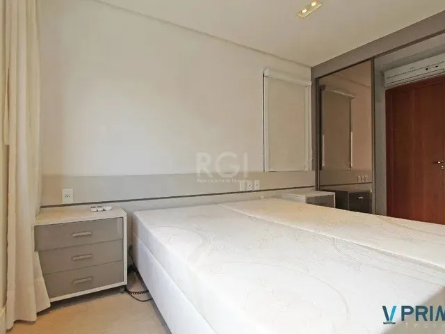 Imagem 7: Aluga-Se Apartamento com 2 Suítes, Sacada com Churrasqueira, 2 Vagas - Petrópoli