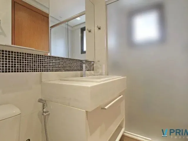 Imagem 2: Aluga-Se Apartamento com 2 Suítes, Sacada com Churrasqueira, 2 Vagas - Petrópoli