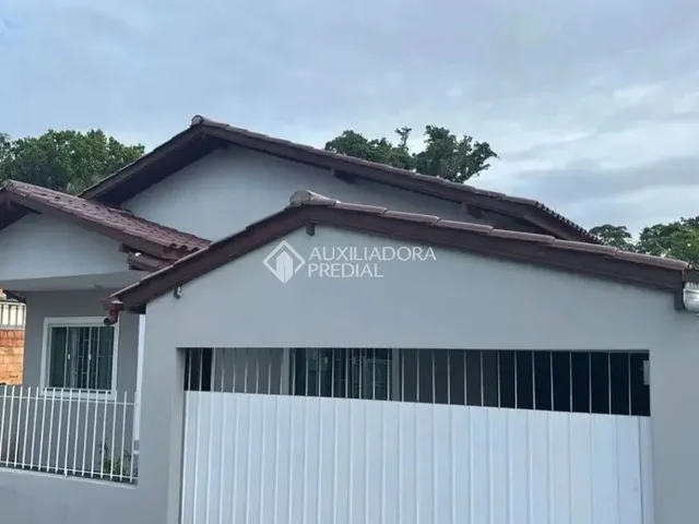 Imagem 5: Casa Mobiliada 3 Dormitórios - Aluguel Anual Ingleses