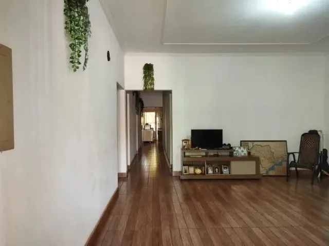 Imagem: Casa com 4 Quartos, 322 M², À Venda por