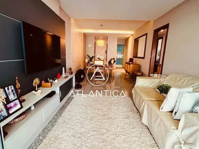 Imagem: O apartamento possui 3 Dormitórios, 1 Suíte, 3 Banheiros,