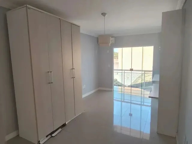 Imagem 7: Imóvel para Venda Possui 130 Metros Quadrados com 3 Quartos em Costazul - Rio das Ostras
