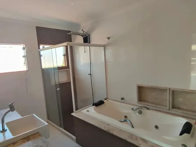 Imagem 15: Imóvel para Venda Possui 130 Metros Quadrados com 3 Quartos em Costazul - Rio das Ostras