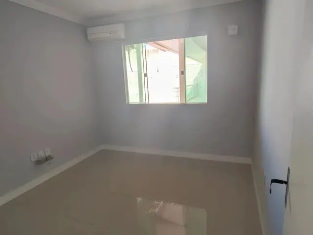 Imagem 8: Imóvel para Venda Possui 130 Metros Quadrados com 3 Quartos em Costazul - Rio das Ostras