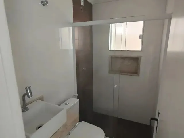 Imagem 2: Imóvel para Venda Possui 130 Metros Quadrados com 3 Quartos em Costazul - Rio das Ostras