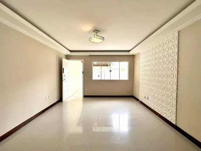Imagem 10: Ótimo Duplex Três Quartos Sendo Um Suíte, Frente para o Nascente. Jardim Vitória