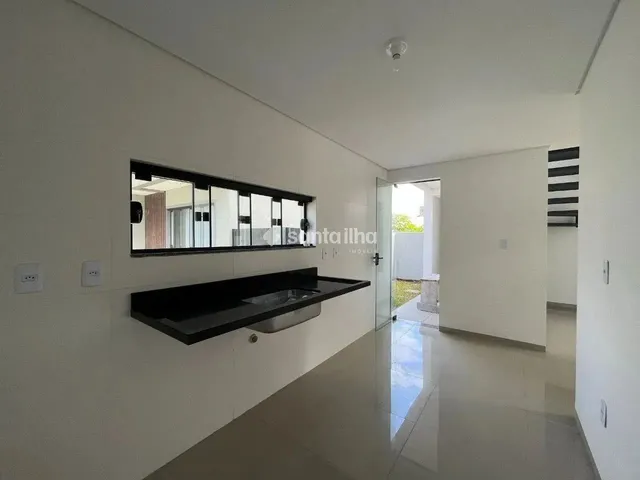 Imagem 3: Casa com 3 Dormitórios À Venda e para Alugar, 198M² - Campeche - Florianópolis/Sc