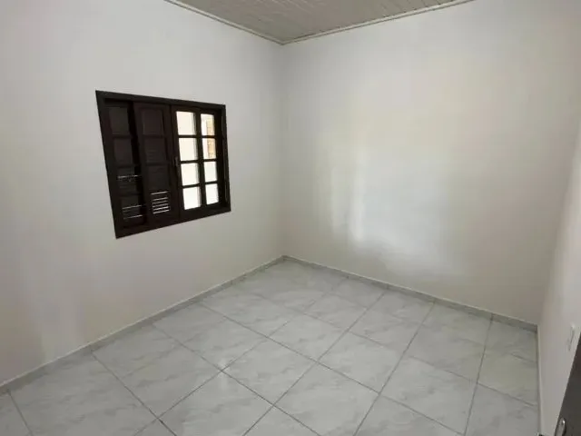 Imagem 4: Aluga-Se Casa Residêncial no Campeche - 3 Quartos