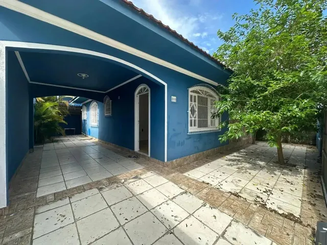 Imagem 1: Casa com 120M Privativos Ampla com 3 Quartos, Uma Suíte e Pátio no Bairro Campeche Em