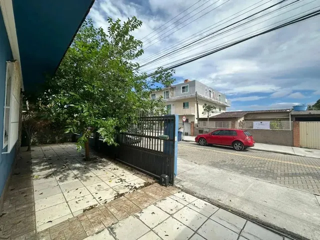 Imagem 9: Casa com 120M Privativos Ampla com 3 Quartos, Uma Suíte e Pátio no Bairro Campeche Em