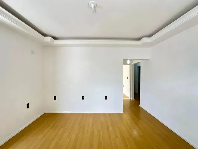 Imagem 3: Casa com 120M Privativos Ampla com 3 Quartos, Uma Suíte e Pátio no Bairro Campeche Em
