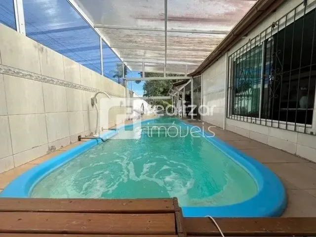 Imagem: Casa 4 Quartos no Bairro Rio Tavares - Florianópolis