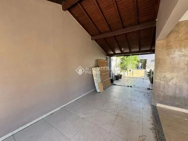 Imagem 9: Casa Mobiliada de 4 Dormitórios - Bairro Carianos - Florianópolis/Sc