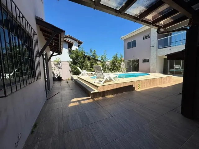Imagem 3: Casa Mobiliada de 4 Dormitórios - Bairro Carianos - Florianópolis/Sc