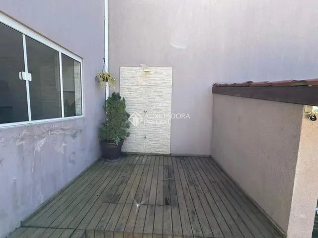 Imagem 2: Casa Mobiliada de 4 Dormitórios - Bairro Carianos - Florianópolis/Sc