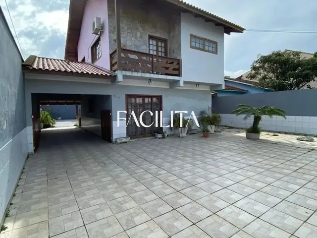 Imagem: Casa com 3 Quartos no Bairro Carianos, Florianópolis
