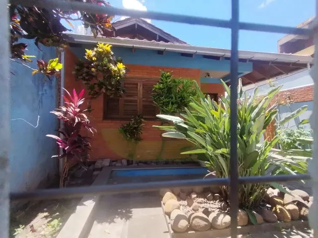Imagem: Casa Residencial, 3 Dormitórios, no Bairro