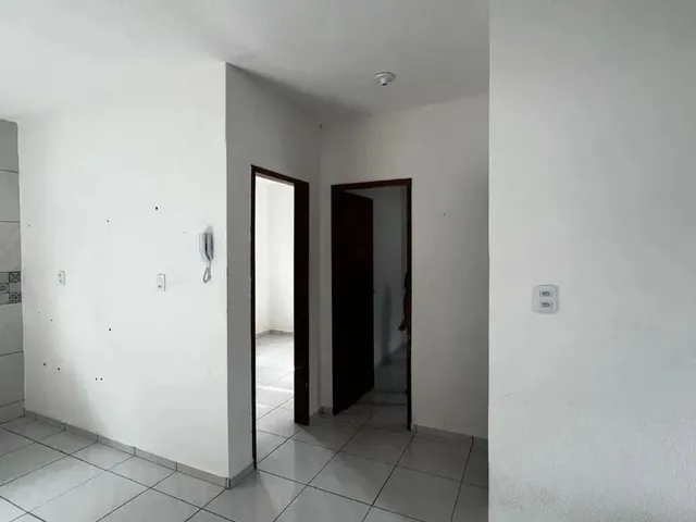 Imagem 3: Imóvel para Aluguel Possui 64 Metros Quadrados com 2 Quartos em Caracanga - Itaitinga