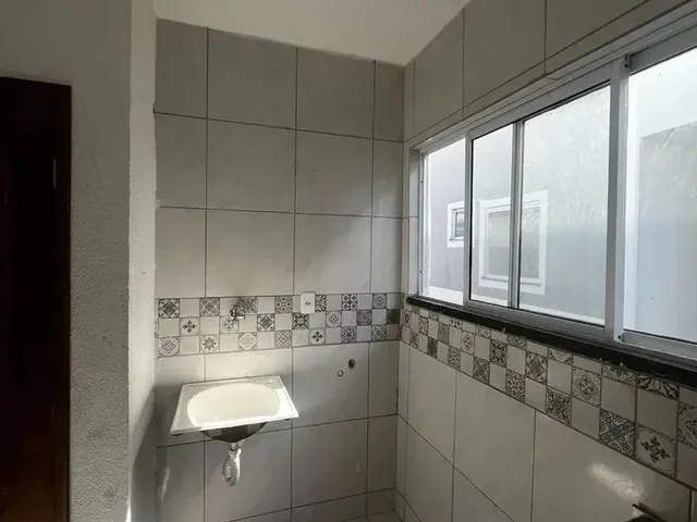 Imagem 14: Imóvel para Aluguel Possui 64 Metros Quadrados com 2 Quartos em Caracanga - Itaitinga