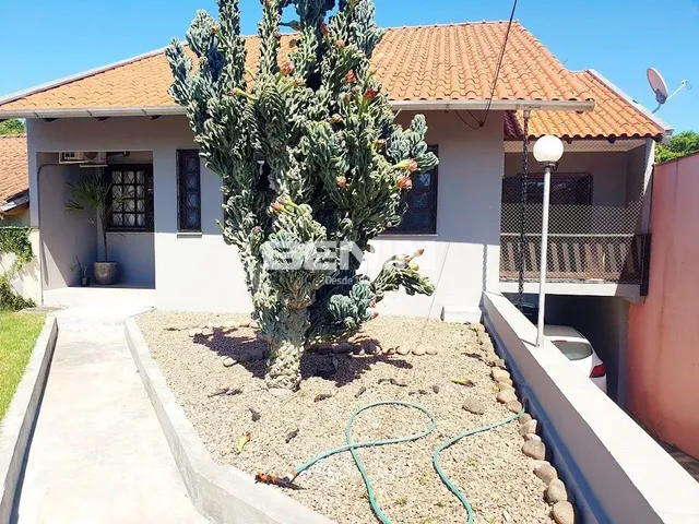 Imagem: Casa com 200M², 4 Dorm, Sendo 1 Suíte