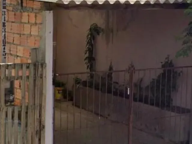 Imagem: A casa possui 1 Dormitório, 1 Banheiro, 54m² de Área e