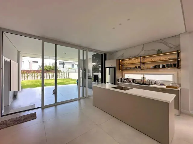 Imagem 9: Casa Alto Padrão com 320M de 4 Quartos Sendo 2 Suítes em Condomínio com Infra No