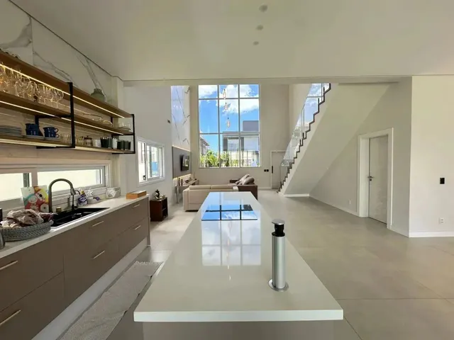 Imagem 7: Casa Alto Padrão com 320M de 4 Quartos Sendo 2 Suítes em Condomínio com Infra No