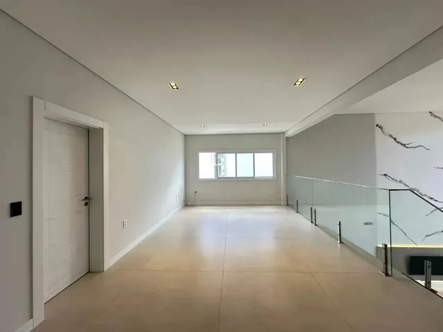 Imagem 12: Casa Alto Padrão com 320M de 4 Quartos Sendo 2 Suítes em Condomínio com Infra No