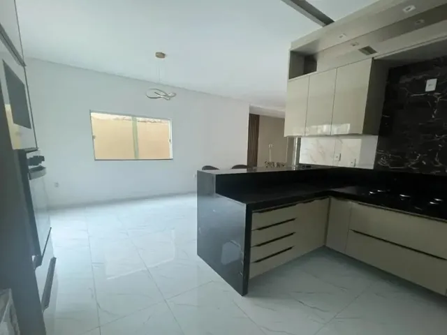 Imagem 3: Casa Duplex Semimobiliada no Condomínio Jardins da Serra, Disponível Venda e Aluguel