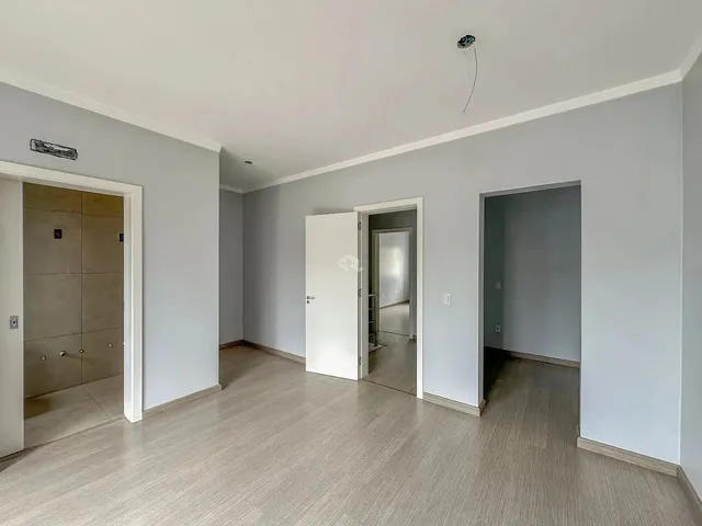Imagem 16: Casa Sobrado no Bairro Moinhos de Vento com 3 Dormitórios, Suíte, Closet, Suíte