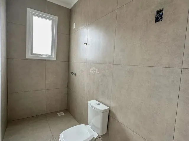 Imagem 2: Casa Sobrado no Bairro Moinhos de Vento com 3 Dormitórios, Suíte, Closet, Suíte