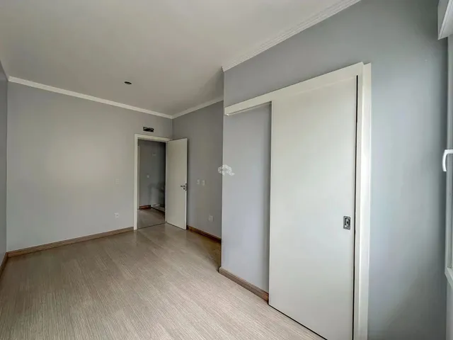 Imagem 12: Casa Sobrado no Bairro Moinhos de Vento com 3 Dormitórios, Suíte, Closet, Suíte