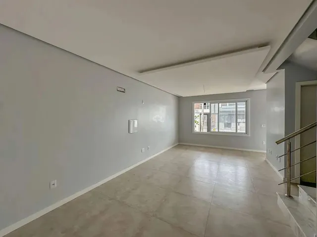 Imagem 10: Casa Sobrado no Bairro Moinhos de Vento com 3 Dormitórios, Suíte, Closet, Suíte