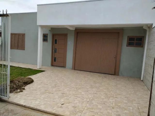 Imagem: Casa de 2 Quartos com Piscina para Venda