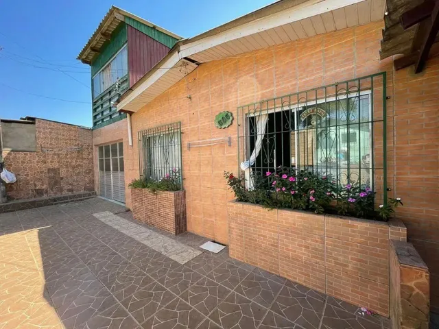 Imagem: Casa À Venda, 2 Quartos, 1 Suíte, 1 Vaga