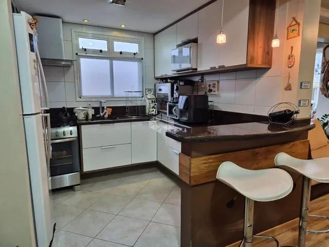 Imagem 14: Apartamento de 2 Dormitorios, Sendo 1 Suite, Sacada Fechada e Garagem Coberta e Escriturad
