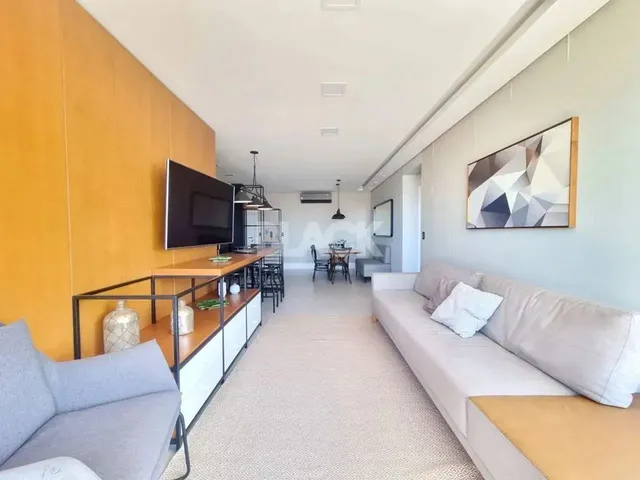 Imagem: O apartamento possui 2 Dormitórios, 1 Suíte, 2 Banheiros,