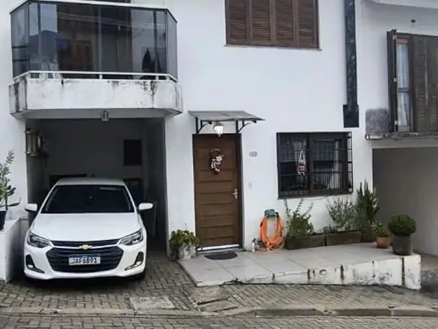 Imagem: Vendo Sobrado Próximo Ao Lago Tarumã em