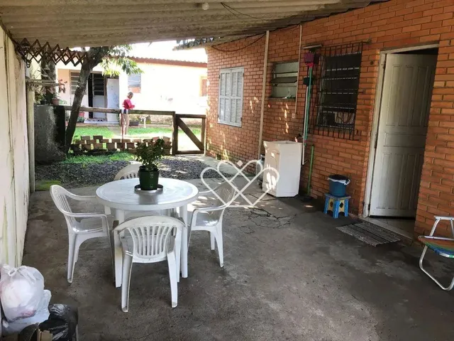Imagem 2: Casa com 3 Dormitórios e Quintal em Localização Privilegiada - Oportunidade Única!
