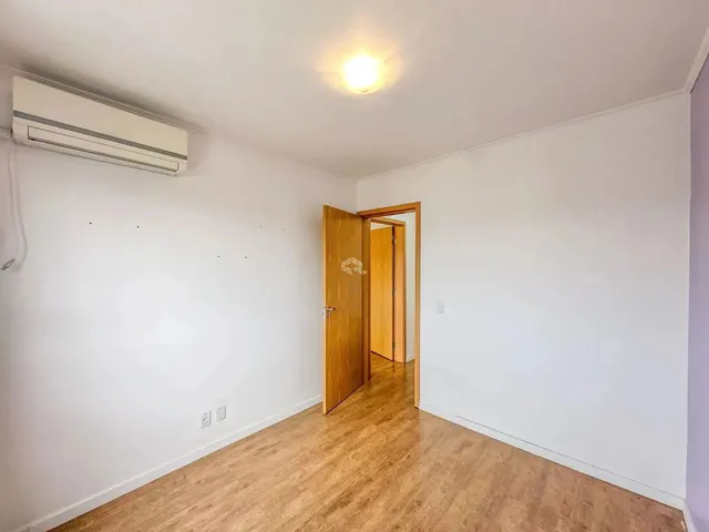 Imagem 6: Apartamento 2 Dormitorios, Sacada, Semi-Mobiliado e 1 Vaga de Garagem. Bairro Vila Rosa Em