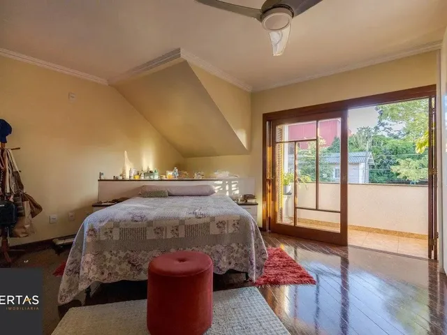 Imagem 9: Casa de 297M² no Centro de Canoas, com 3 Quartos, 1 Suíte e 3 Vagas de Garagem